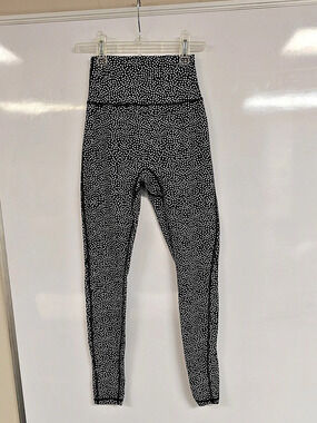✨ Buffbunny Collection Legacy Ultra High Rise Leggings – "Black Bossy" Print ✨